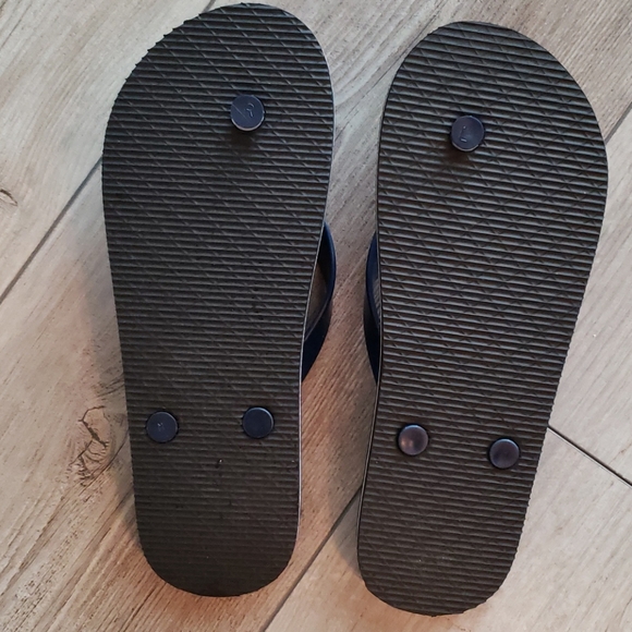 Flip flops - Picture 2 of 4